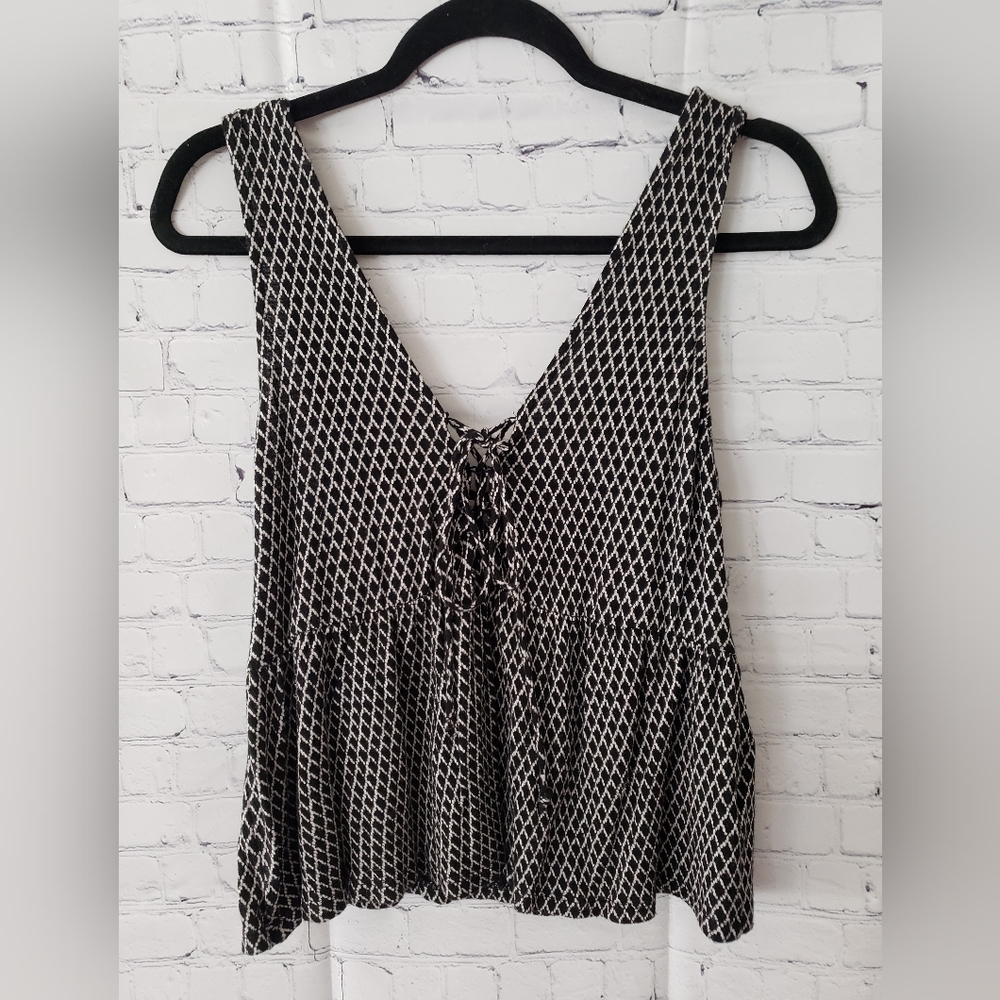 Black and white crop tank